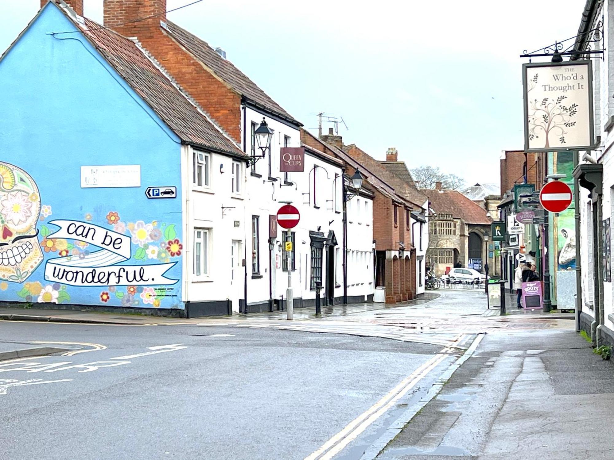 Large Family-Friendly 2Bd Glastonbury Retreat, Sleeps 5 Exterior photo